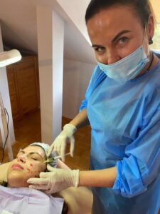 Read more about the article Dlaczego dobry kosmetolog nigdy nie przestaje się uczyć? 17 lat doświadczenia i ciągły rozwój w branży beauty